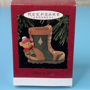 Hallmark Keepsake Ornament 1995 Takin’ A Hike Handcrafted Dated
